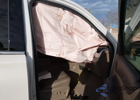 2017 Chevrolet Tahoe Lt z USA, uszkodzony, nr VIN 1GNSKBKC6HR405154